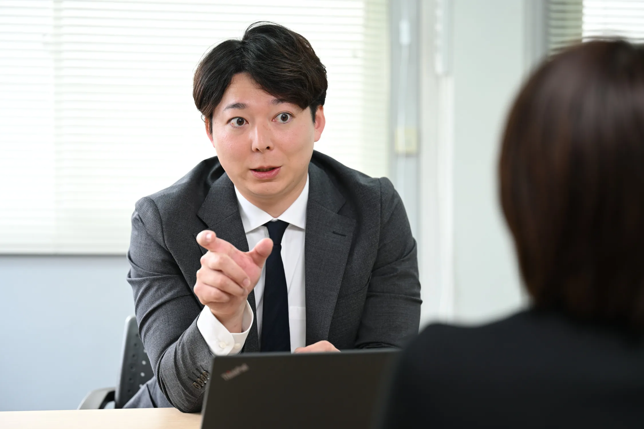 菊池佑弥の仕事風景